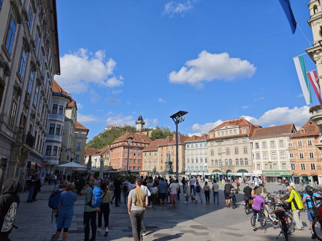 Der Hauptplatz mitten in der Altstadt Graz