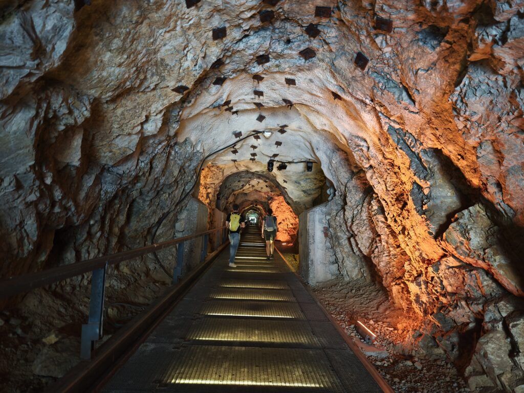 Der Schlossbergtunnel verläuft durch den Schlossberg