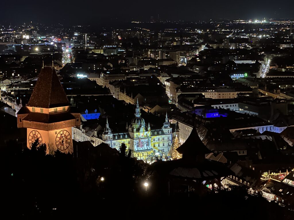 Schlossberg Graz bei Nacht